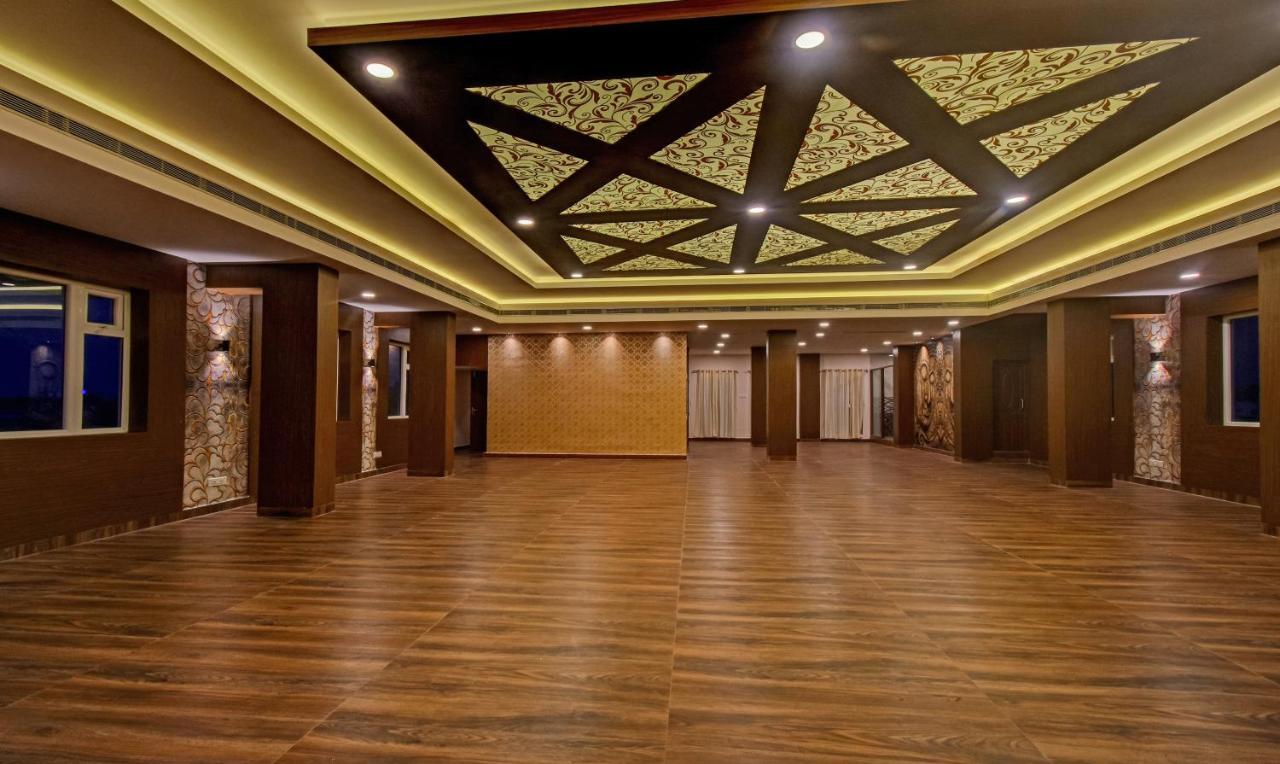 Treebo Trend Palm Tree Hotel Chennai Exterior photo